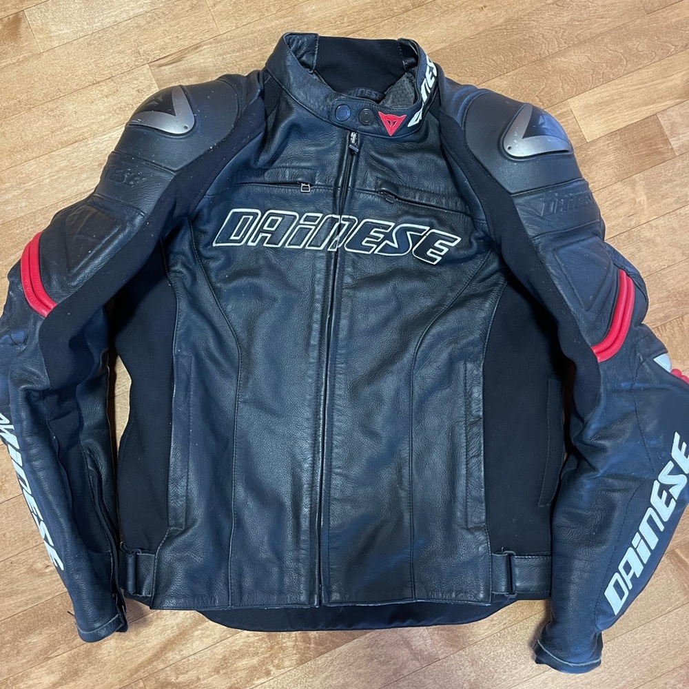 Dainese 2 piece leather suit with minimal use